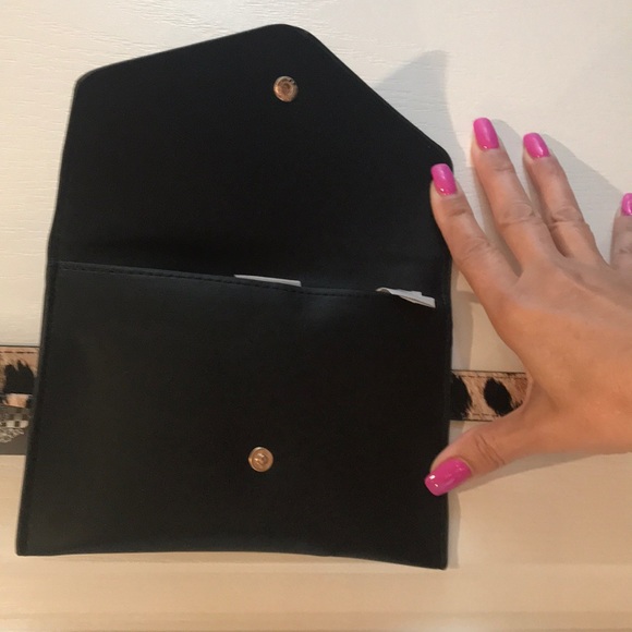 Vince Camuto Versatile Leopard Fanny Pack sz small - Picture 4 of 6